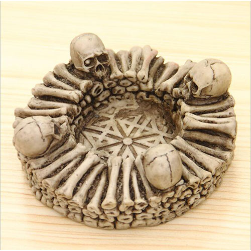 Resin antique scary skulls Cigar Ashtray